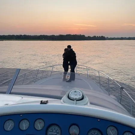 Rhein Yacht Lexa Botel 3*