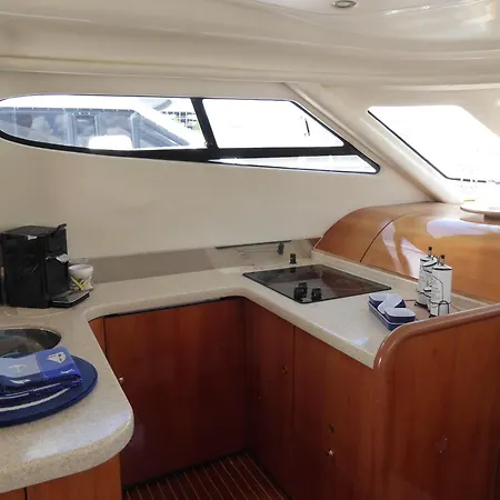 Rhein Yacht Lexa Botel
