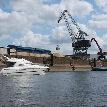 Rhein Yacht Lexa