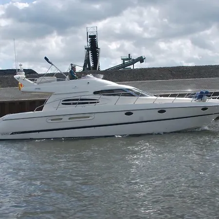 Rhein Yacht Lexa Botel 3*