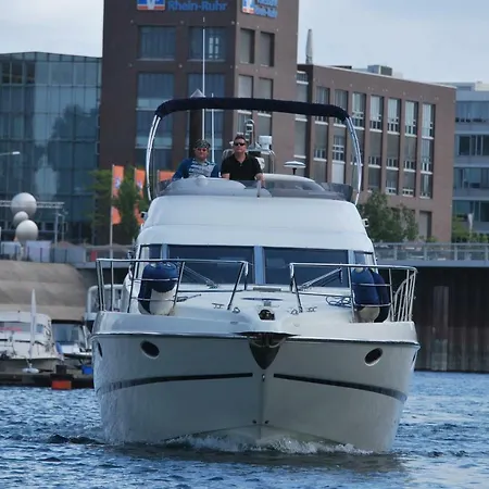 Botel Rhein Yacht Lexa