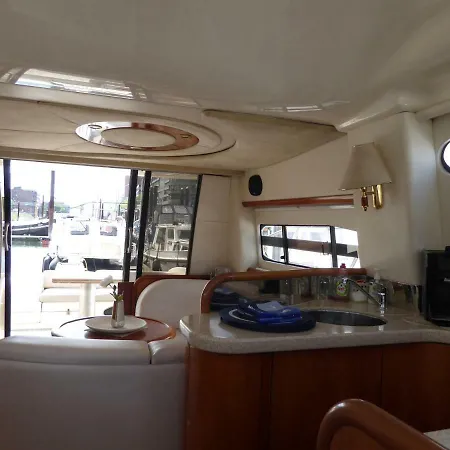 Rhein Yacht Lexa Botel 3*
