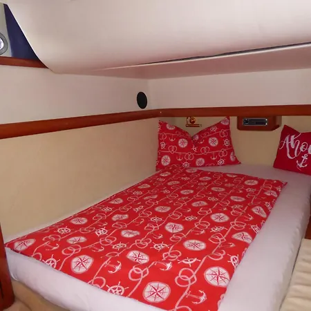 Rhein Yacht Lexa 3*