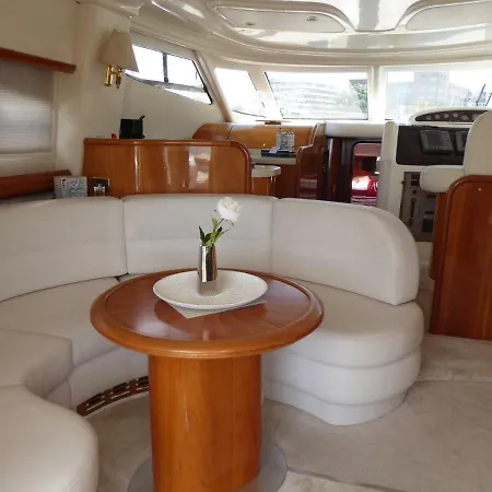 Rhein Yacht Lexa 3*