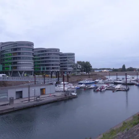Rhein Yacht Lexa